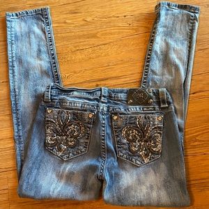 Miss Me Jeans size 31 Signature skinny jeans.
